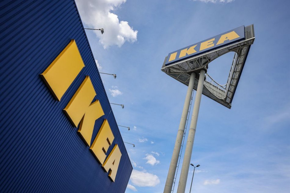 IKEA sťahuje z predaja nebezpečnú nabíjačku
