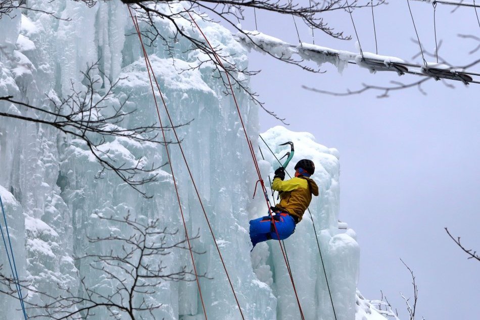 V OBRAZOCH: Na Skalku láka 20-metrový ľadopád