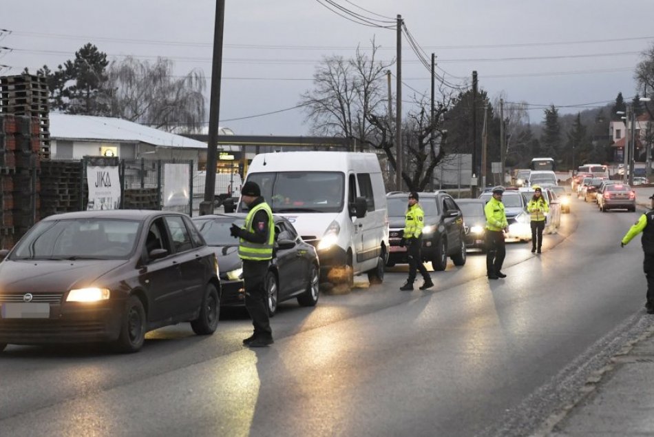 Policajná akcia zameraná na vodičov pod vplyvom alkoholu v Moldave nad Bodvou