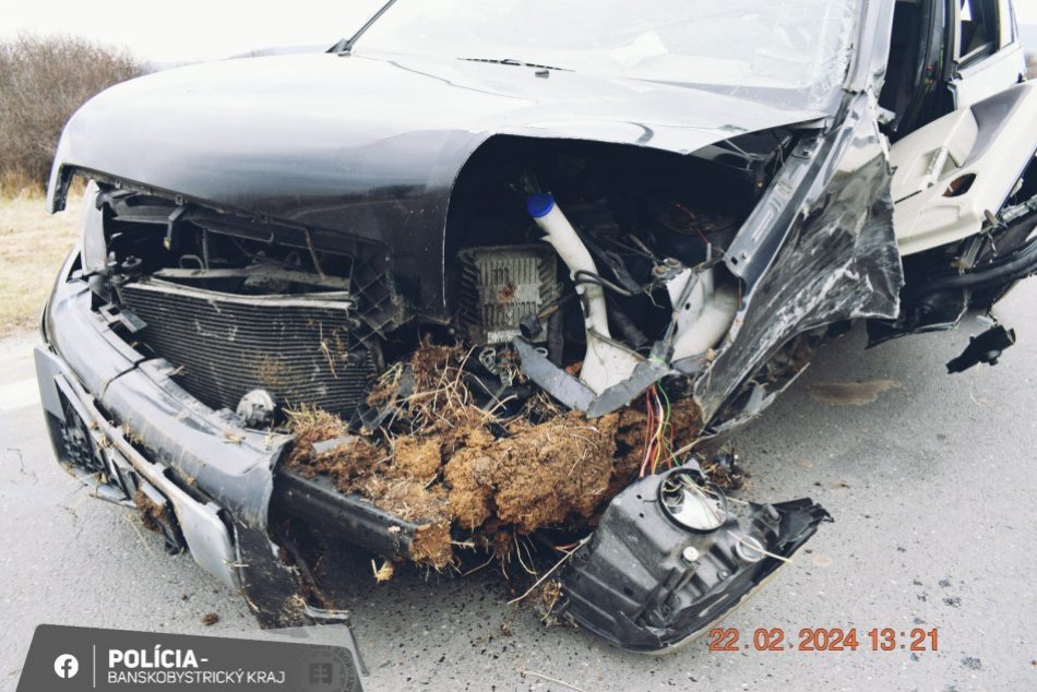 V OBRAZOCH: Pri nehode štyroch áut sa zranili traja ľudia