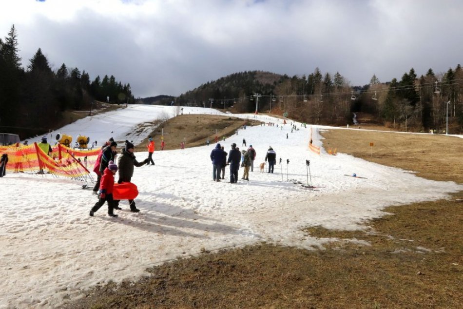 V OBRAZOCH: Jarná lyžovačka v lyžiarskom stredisku Ski Králiky