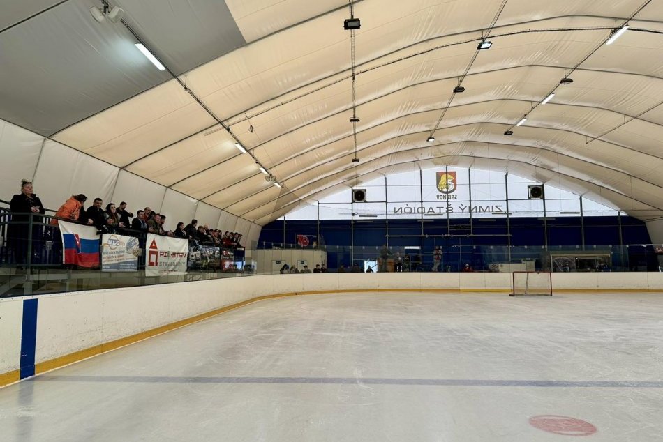 Objektívom: Zrekonštruovaný zimný štadión v Sabinove už otvorili