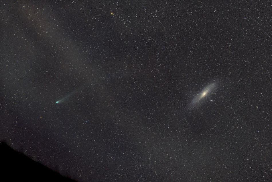 Neďaleko Bystrice sa podarilo zachytiť kométu aj galaxiu