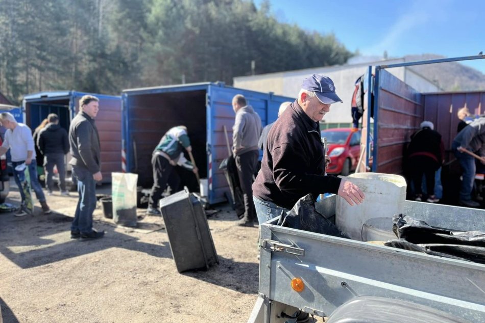 V OBRAZOCH: Kompost ide v Bystrici na dračku