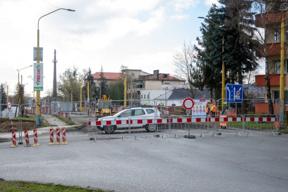 Zmeny a obmedzenia v Prešove preverujú nervy vodičov
