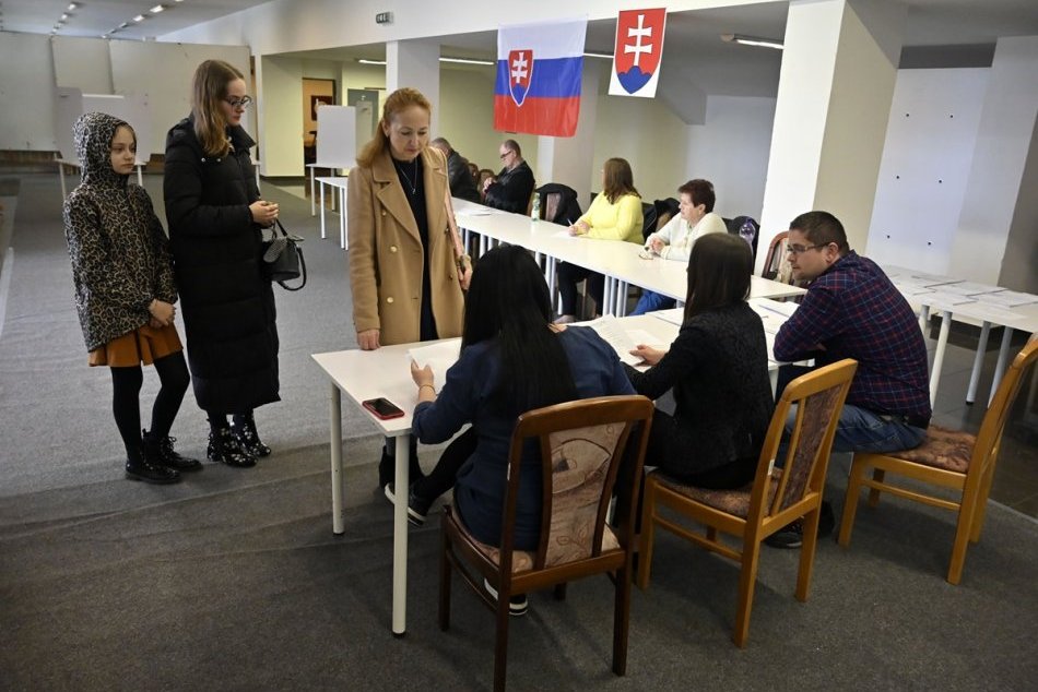 Voľby v Michalovciach v mestskej športovej hale