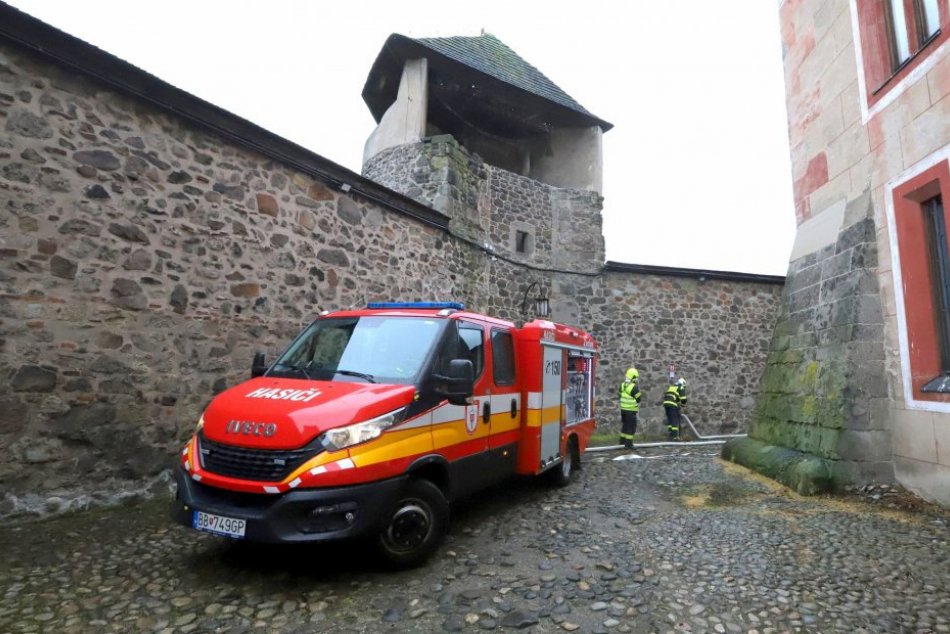 V OBRAZOCH: Na Zvolenskom zámku sa uskutočnilo veľké taktické cvičenie hasičov