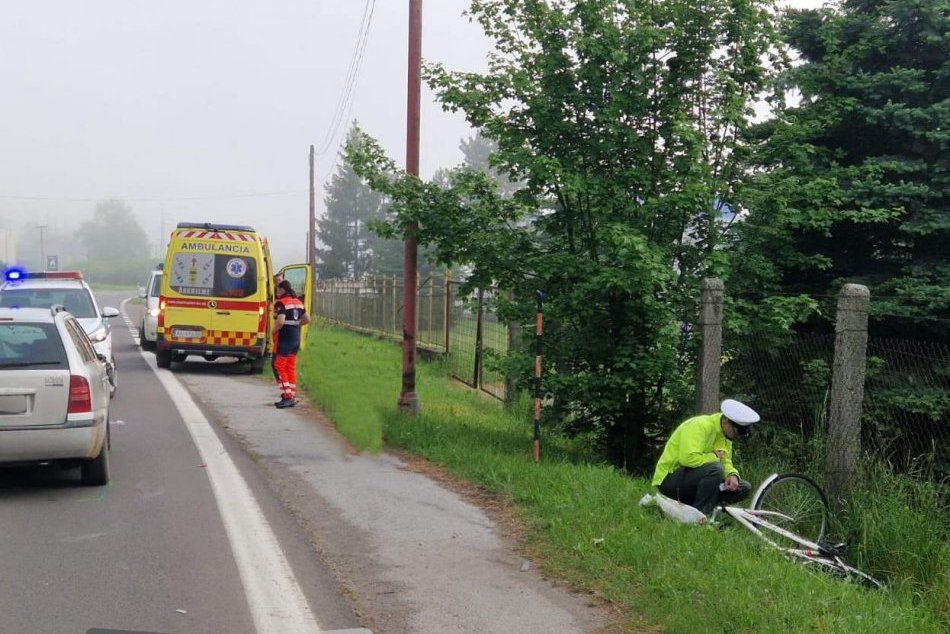 V OBRAZOCH: Tragická zrážka, na mieste zahynul muž tlačiaci bicykel