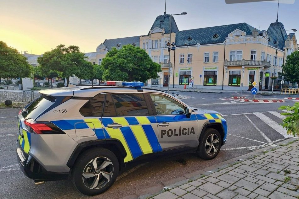 OBRAZOM: Polícia počas eurovolieb 2024