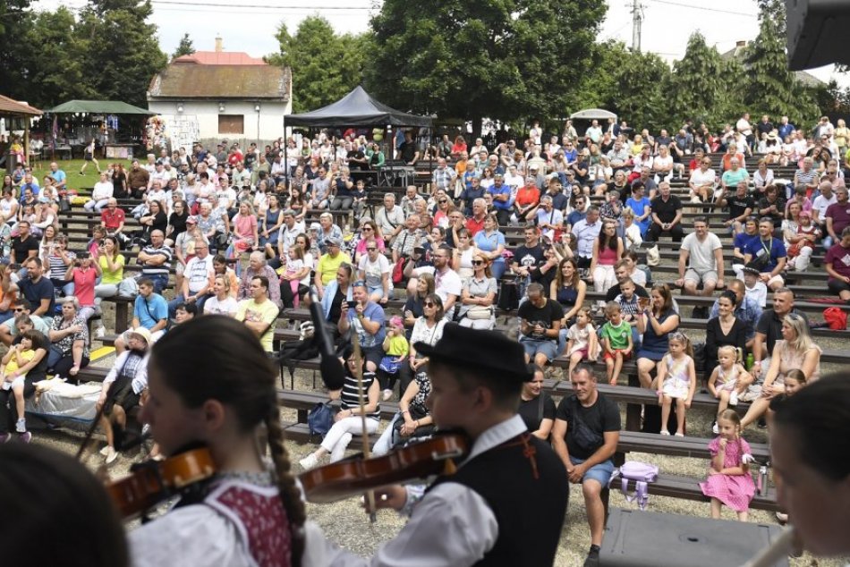 Atmosféra 54. ročníka Rozhanovských folklórnych slávností