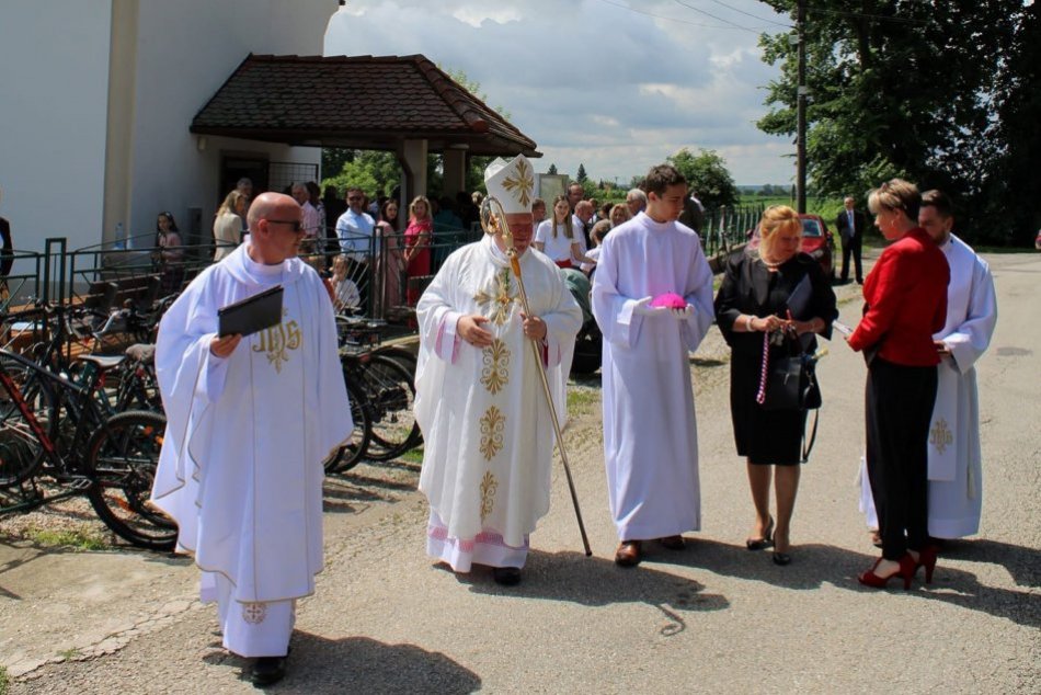 Požehnanie kaplnky v Ľudovítovej