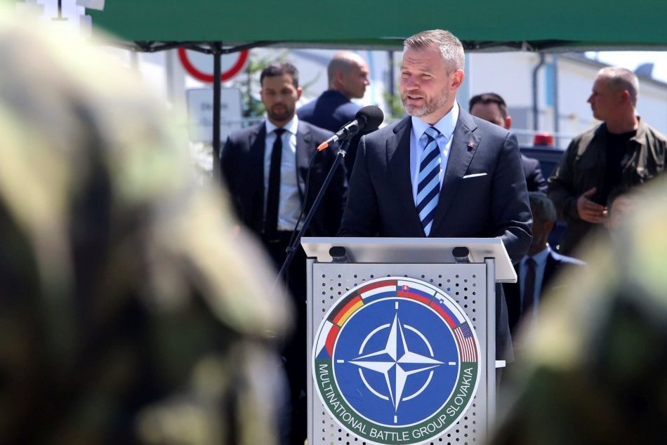 V OBRAZOCH: Velenie jednotky NATO na Slovensku preberajú Španieli