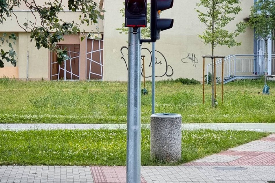 Nová svetelná signalizácia na Rybníkovej ulici