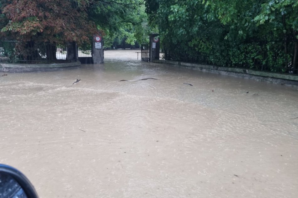 Stupava zápasí s povodňami