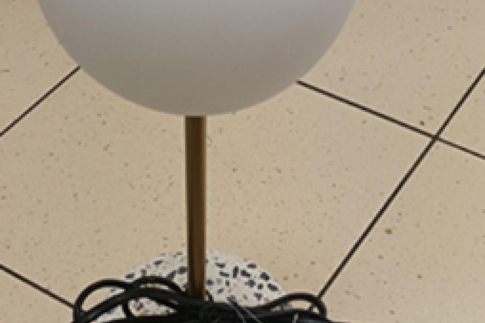 Z predaja sťahujú nebezpečnú lampu