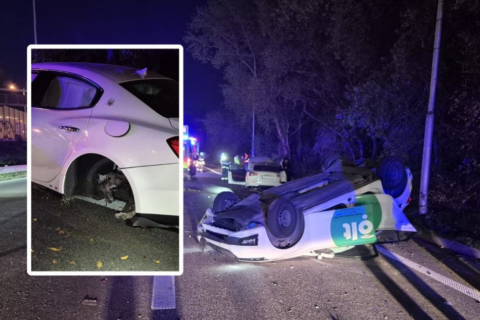 Jedno auto skončilo bez kolies, ďalšie prevrátené na streche