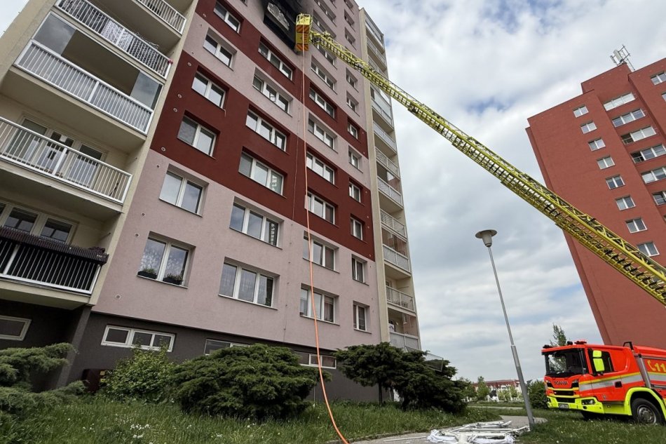 Výbuch v českom paneláku zranil desiatky ľudí