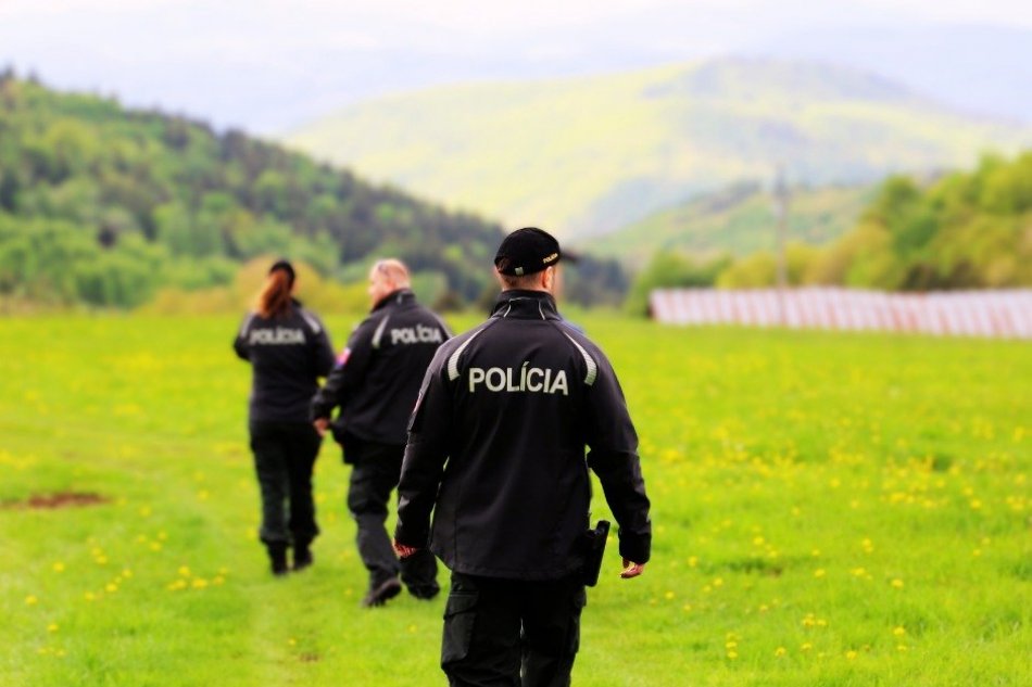 V OBRAZOCH: Pátracia akcia nad obcou Hrochoť