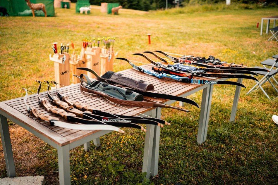 V OBRAZOCH: Na Látkach otvorili nový lukostrelecký areál