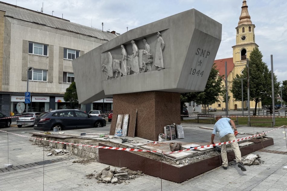 V OBRAZOCH: Legendárna Valaška prechádza obnovou