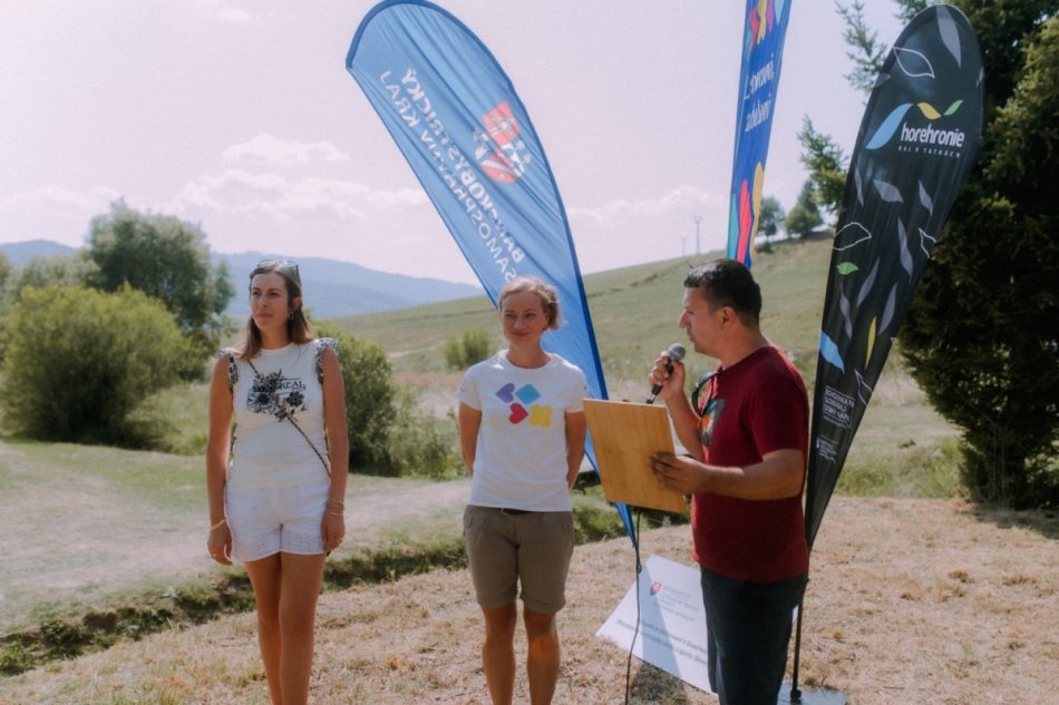 V OBRAZOCH: Nový náučný chodník s oddychovým pavilónom v Ždiarskej doline