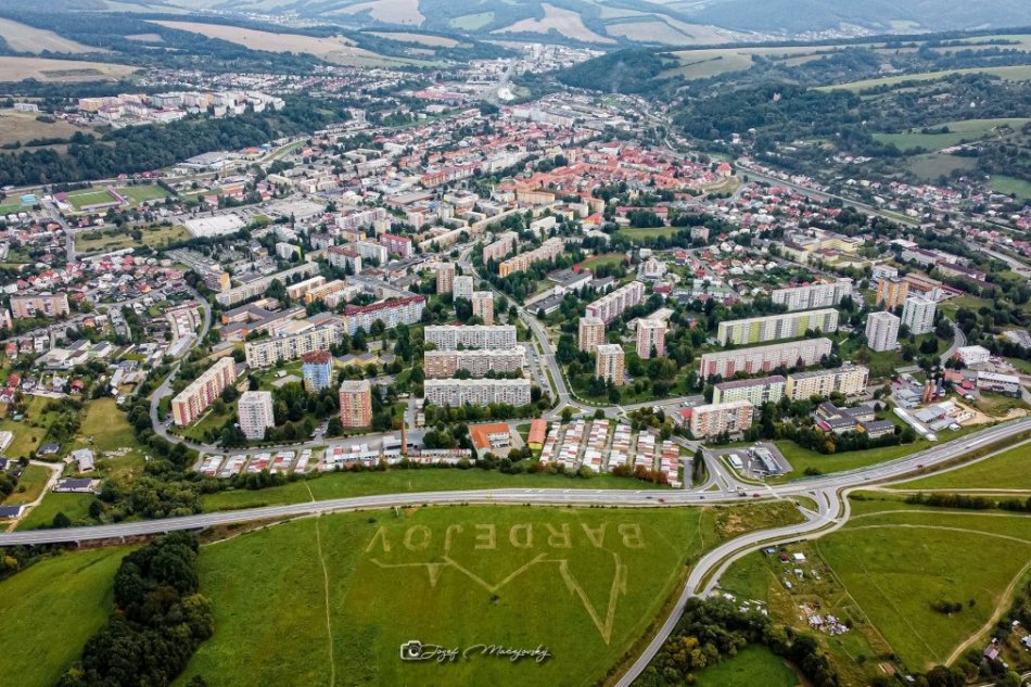 Nápis mesta Bardejov pred podujatím