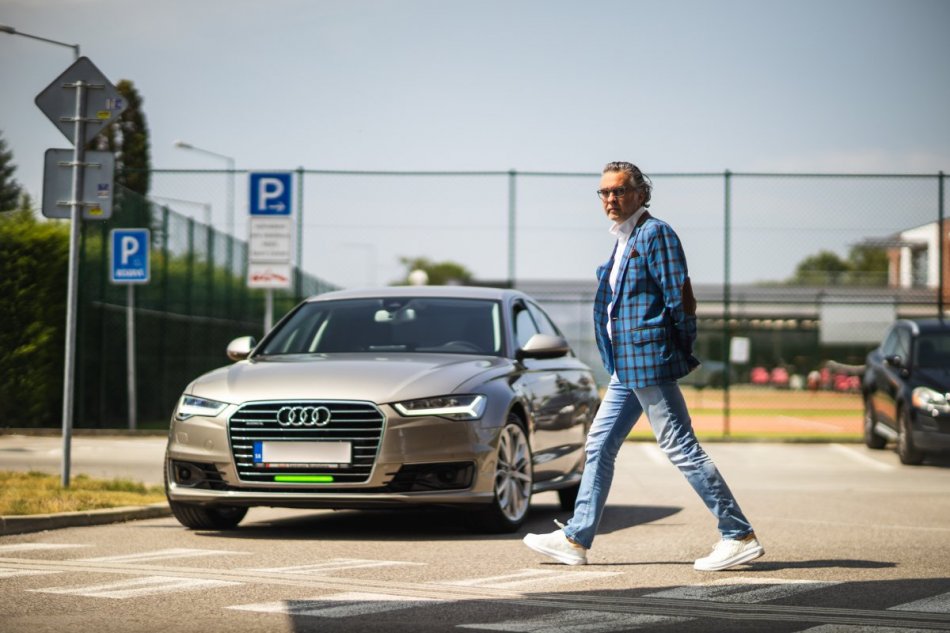 Predné brzdové svetlo