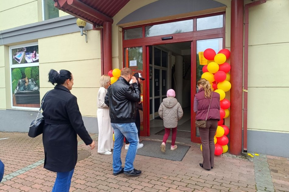 V OBRAZOCH: V Banskej Bystrici otvorili predajňu ruského diskontu Mere