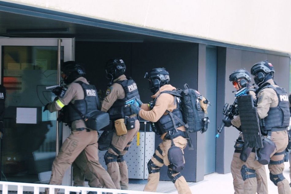 V OBRAZOCH: Taktické cvičenie záchranných zložiek na banskoštiavnickej škole