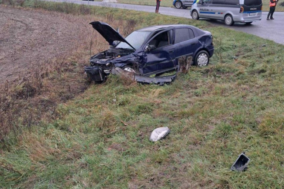 V OBRAZOCH: Čelná zrážka na Gemeri