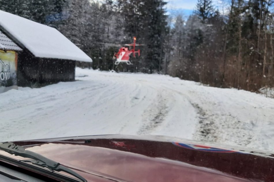 V OBRAZOCH: Ťažký úraz na uzavretej zjazdovke v Nízkych Tatrách