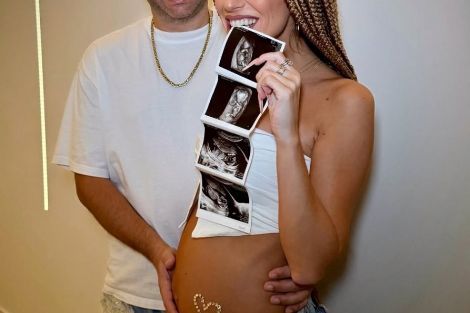 Sima sa pochválila tehotenským bruškom