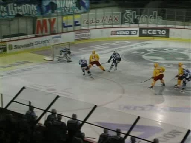 Hokej: Nitra na domácom ľade zaváhala