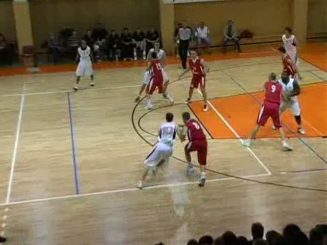 Basketbal muži: Nitra súperov naďalej valcuje