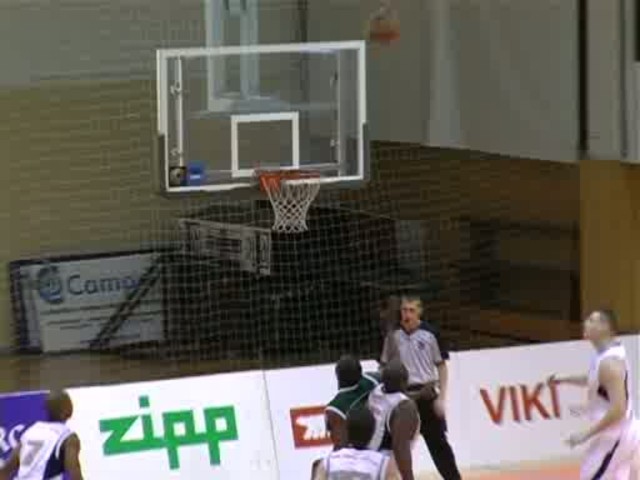 Basketbal muži: Pezinok vrátil Nitre požičané, vyhral o 25 bodov