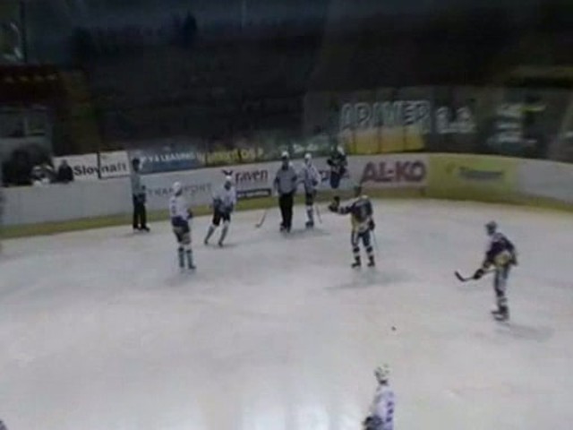 Na turnaji so smolou na pätách