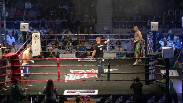 2. zápas MMA do 88 kg: Jozef Wittner (Prešov) vs Tomáš Čopák (Michalo­vice) – ví